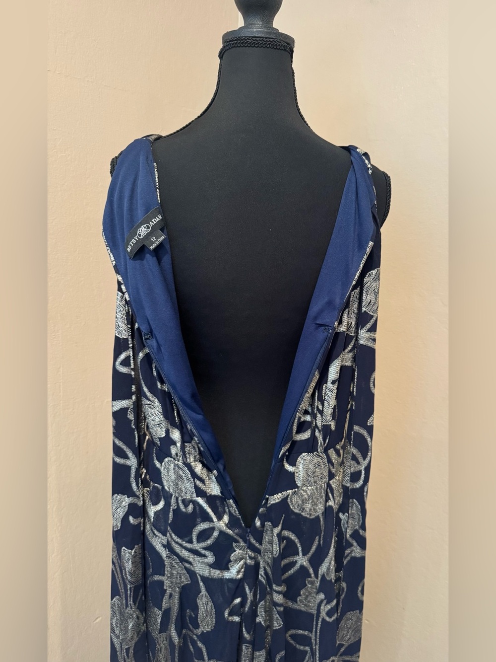 Queen Navy & Gold Metallic Foil Knit Jacquard Gown W/Halter Neck Fitted Waist - Picture 3 of 11